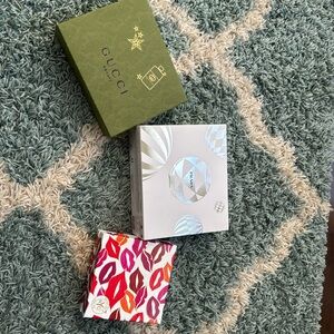 EMPTY BEAUTY BOXES